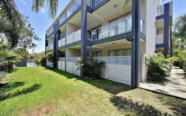 Shoal Bay Beachclub Apartments