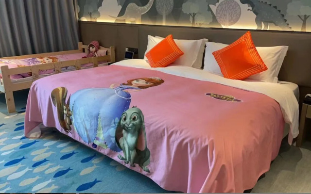 Yinhu Junyi Hotel（Wildlife Park）