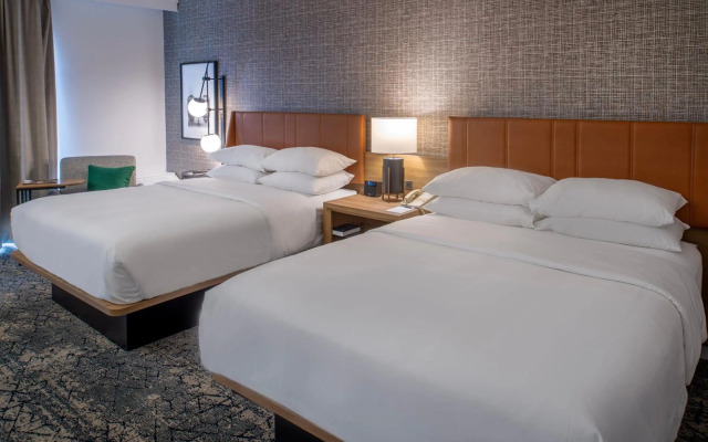 Sheraton Westport Plaza Hotel St. Louis