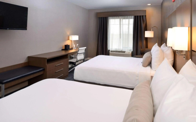 Holiday Inn and Suites Memphis Southeast Germantown