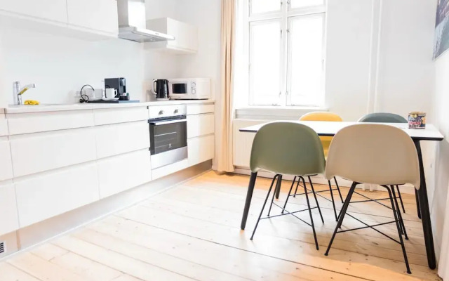 Spacious and Cool 1-bed in Gadekvarteret
