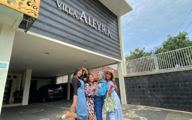 Aleyra Hotel and Villa Garut