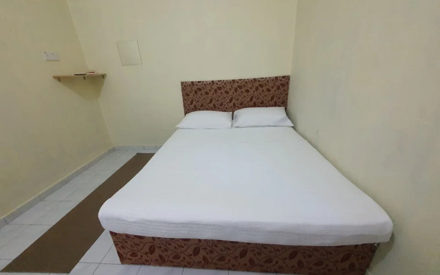 Oyo 90304 Persada Hasra Homestay