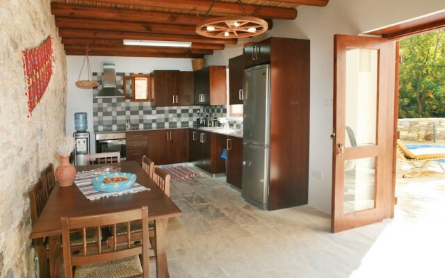 Areti Courtyard Villas