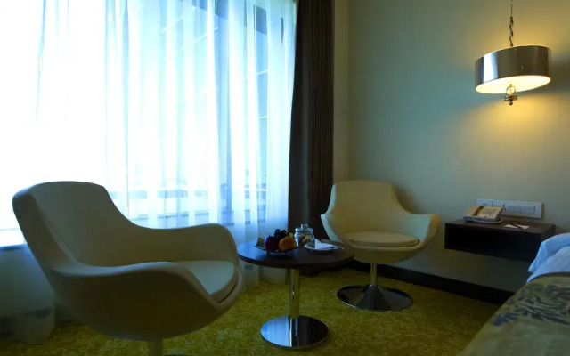 Caspia Hotel
