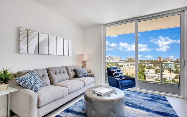 Top Fort Lauderdale Condo 9th Floor - Private and Sanitized, Hotel Amenities, Free Parking for Stays Over 27 Days, 400 ft From the Beach. Hosted by Super Host!