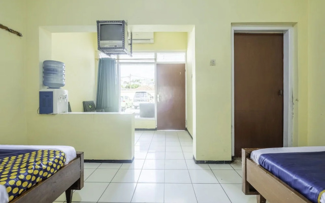 Hotel Priangan by OYO Rooms