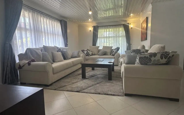 Lux Suites Greenpark Getaway Bungalows