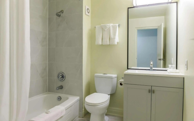 Motel 6 Niagara Falls, ON – Near the Falls