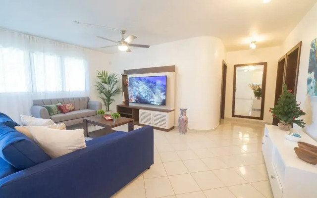 7br Massive Villa In Sosúa - 2mins From Nightlife!