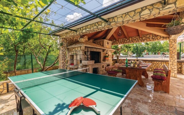 Stunning Home in Nedescina With Wifi and 4 Bedrooms