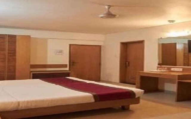 Room Maangta 213 @ Juhu