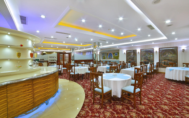 Grand Anka Hotel