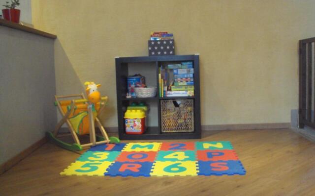 All'Ombra dell'Antica Pietra