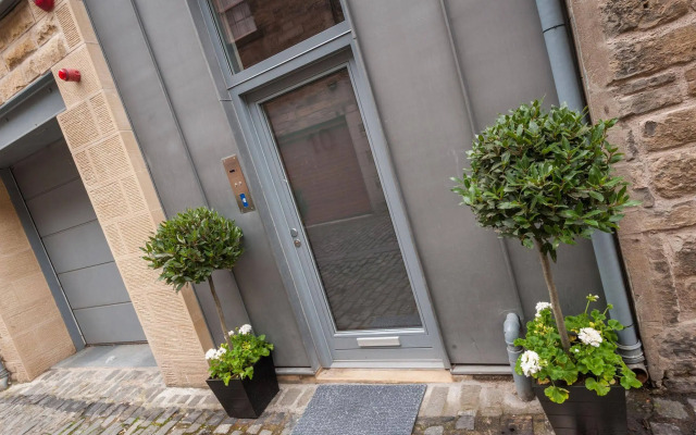 Atholl Apartments