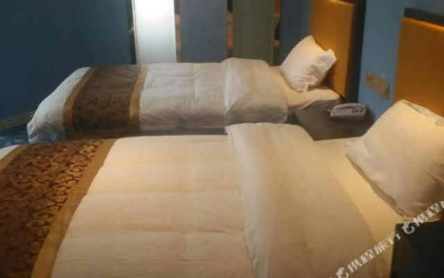 Wuxue 520 Theme Hotel