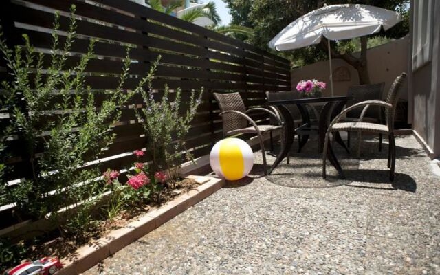 Kalamaki Mare Suites