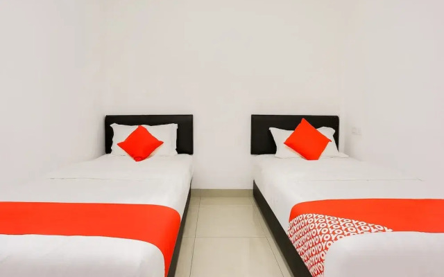 Super OYO 89495 Rich Hotel