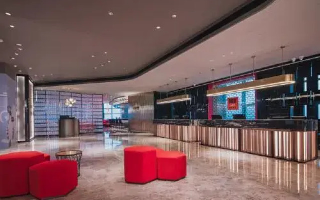 Radisson RED Hotel Zhuhai Gongbei Port