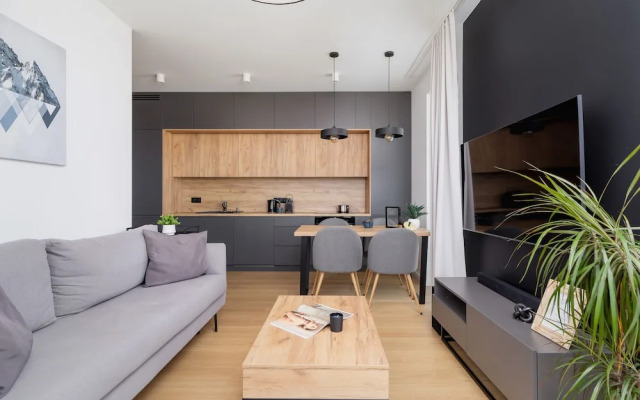 Chełmońskiego by Renters Prestige