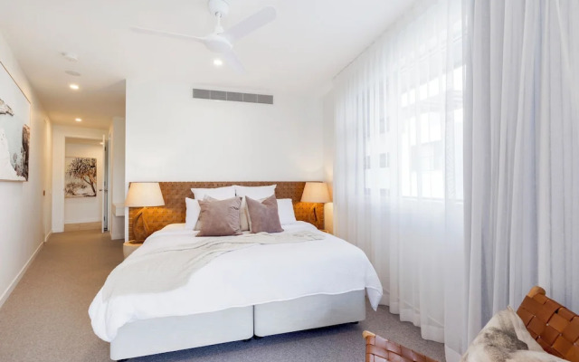 Luxury Coastal Living - Beach Life