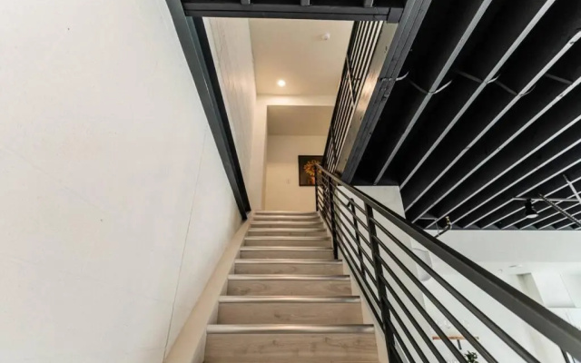 Amazing 1BR Loft Located Downtown