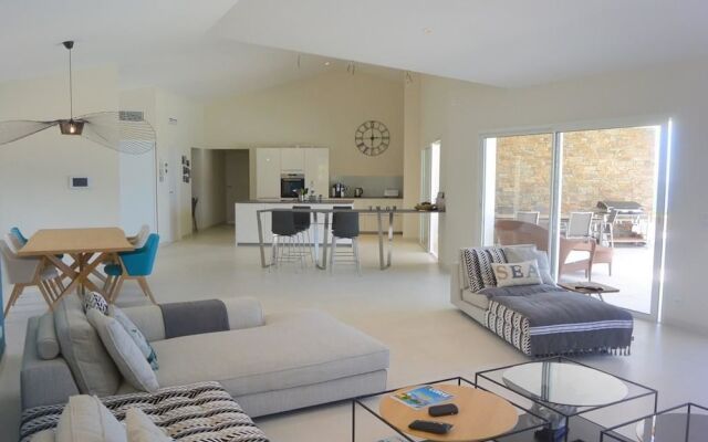 Villa Colibri - 4 - Private Swimming Pool - SEA Viaw