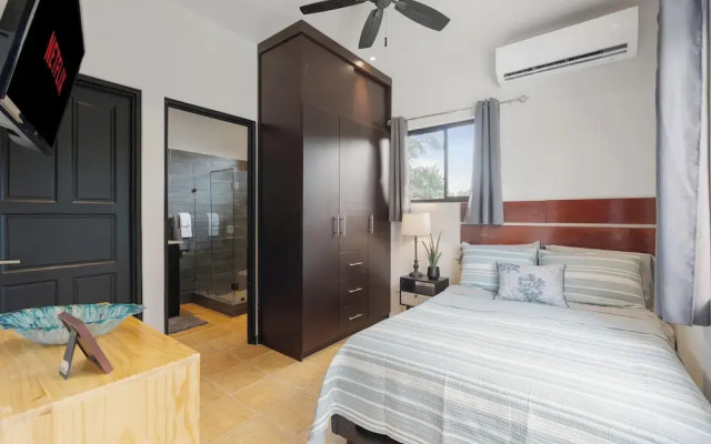 Suite 4 - Sloth Pool&Beach 3 BR Condo