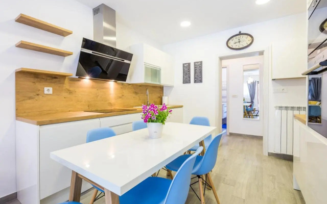 Cozy and modern 4