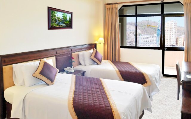 My Le Hotel