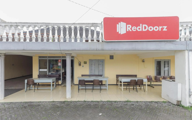 OYO 1289 Cbr Residence