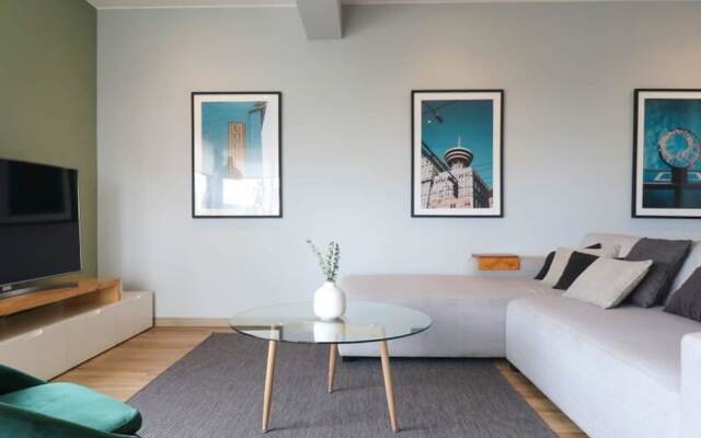 w Beautiful 2BR With Terrace in Miraflores