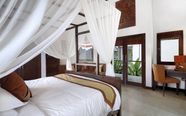 Luxury 3 Bed Villa With Private Pool Close to Echo Beach – Guest Rooms – Pererenan