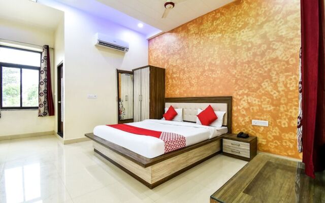 OYO 44607 Glorious Resort