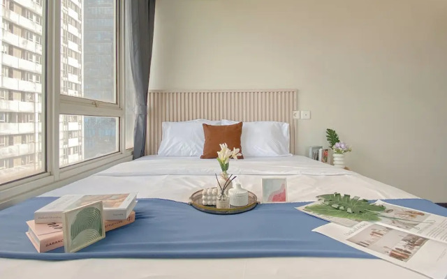 Well Designed 2Br At Nifarro Park Apartment