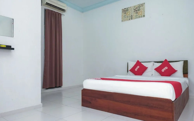 OYO 90018 River Village Hotel