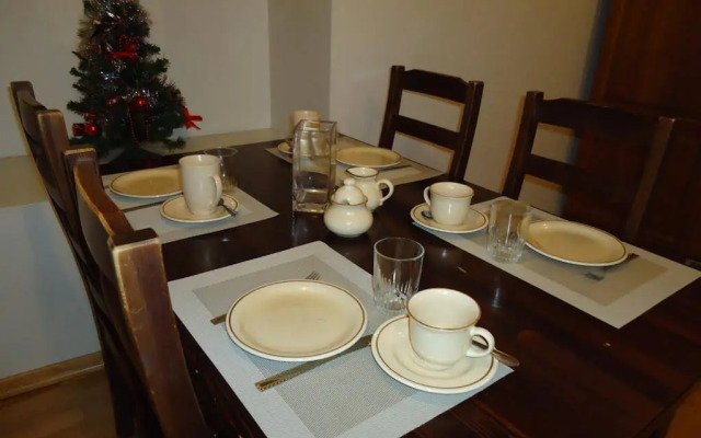 Romeo Family Apartments