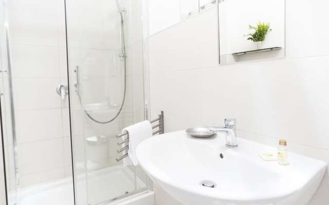 Rome As You Feel - Viminale Apartment