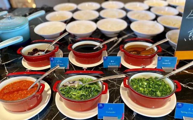 Qianhuazhou Hotel