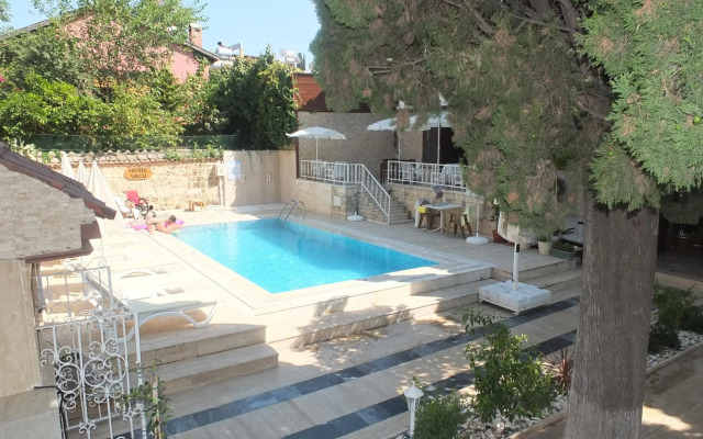 Urcu Hotel
