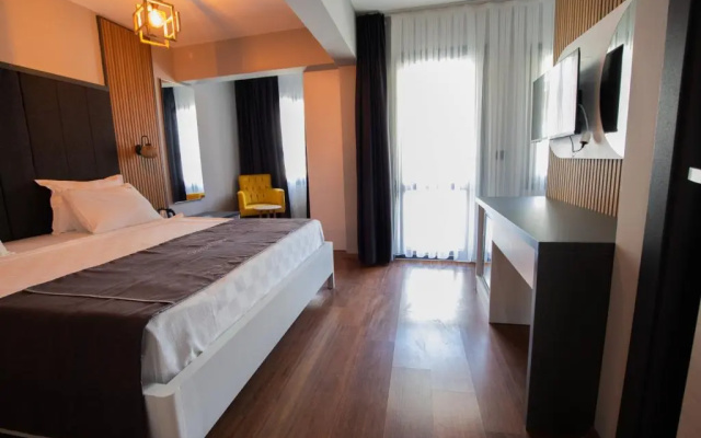 Rodis Hotel