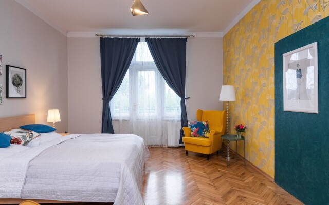 Wawel Apartments - Riverside Castle