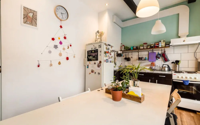 Hostel Whose Suitcase