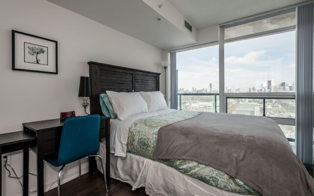 Life Suites Soho 2 Bed - 2 Bath CN Tower View