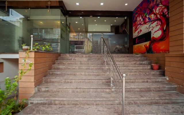 Capital O 1607 Ranas Residency