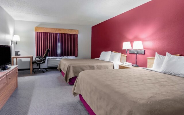 AmericInn Lodge & Suites Hesston