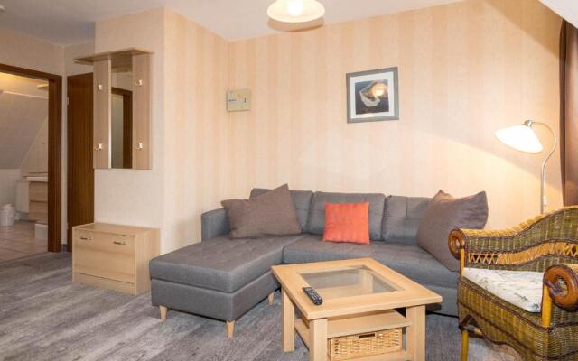 Wohnung 2, Schumacher