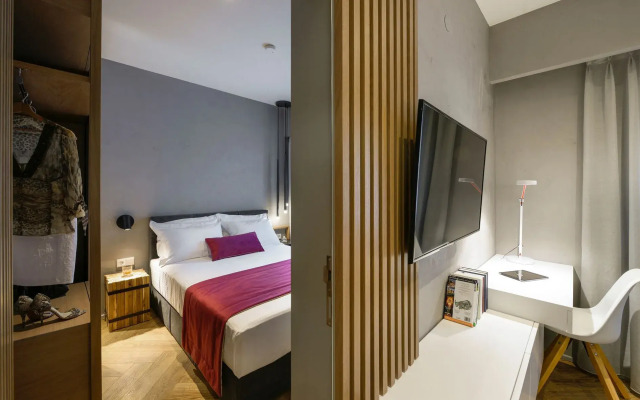 Olvios Luxury Suites & Lofts