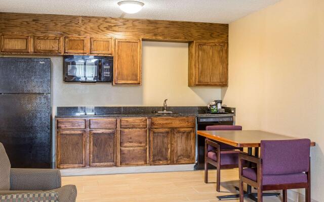 Quality Inn & Suites Easley - Greenville