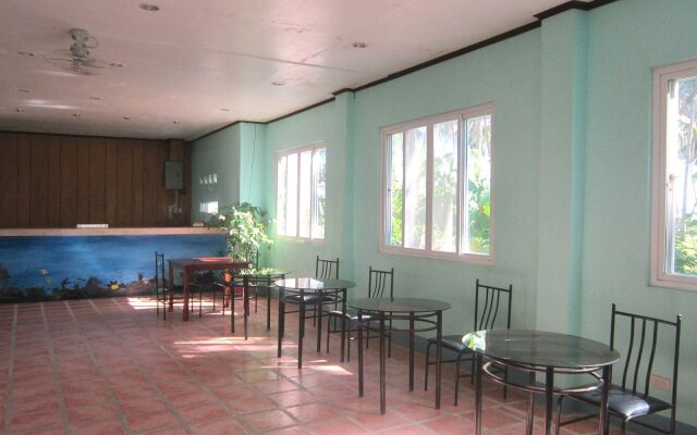 Caves Dive Resort